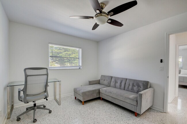 1171 Bimini Ln