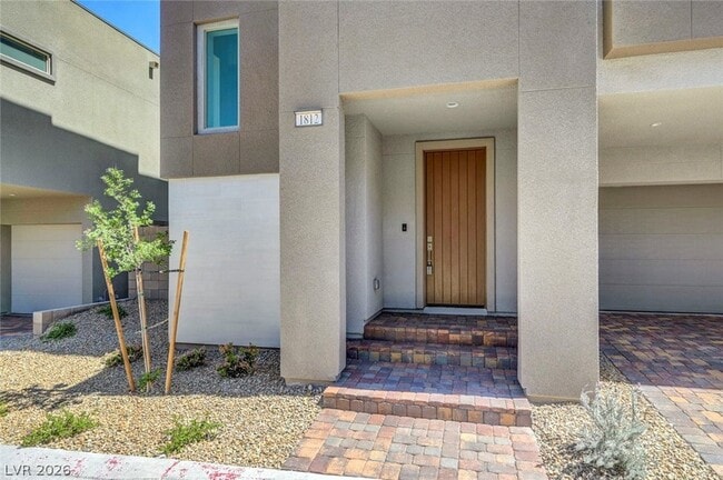 Photo - 1812 Passerine St