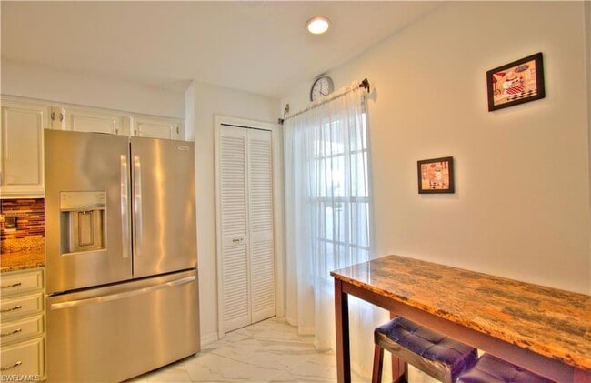 Building Photo - 9590 Victoria Ln