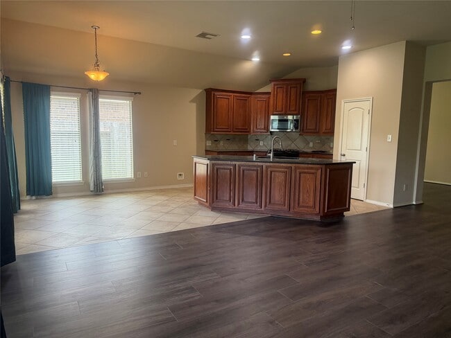 Building Photo - 10919 Starling Creek Dr