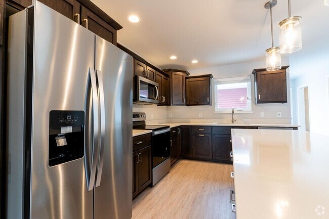 Building Photo - 612 Sugar Maple Ln Rental