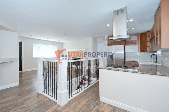 Photo - 1865 N 760 W