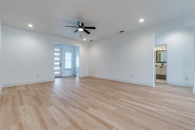 Photo - 2844 Oakdale St