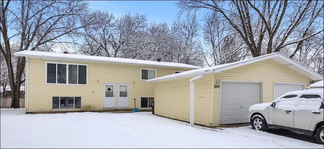 Photo - 3309 2nd St N