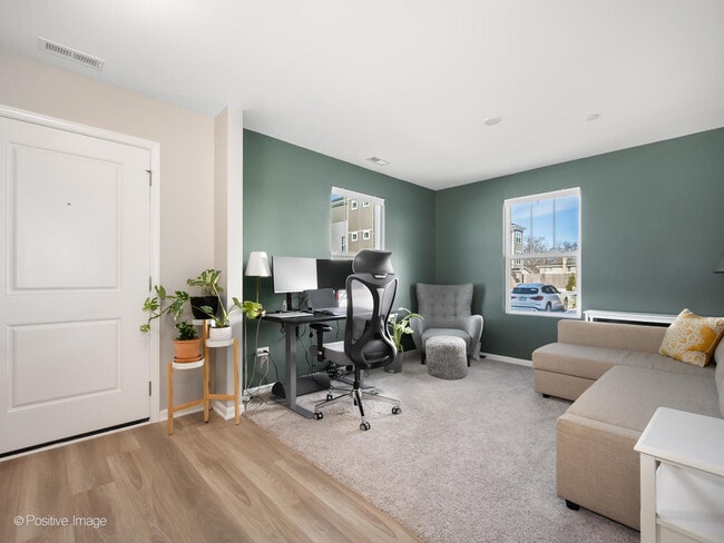 Photo - 1080 Bogart St