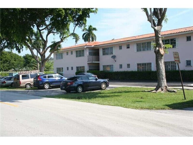 Photo - 1431 S 14th Ave Unidad 207