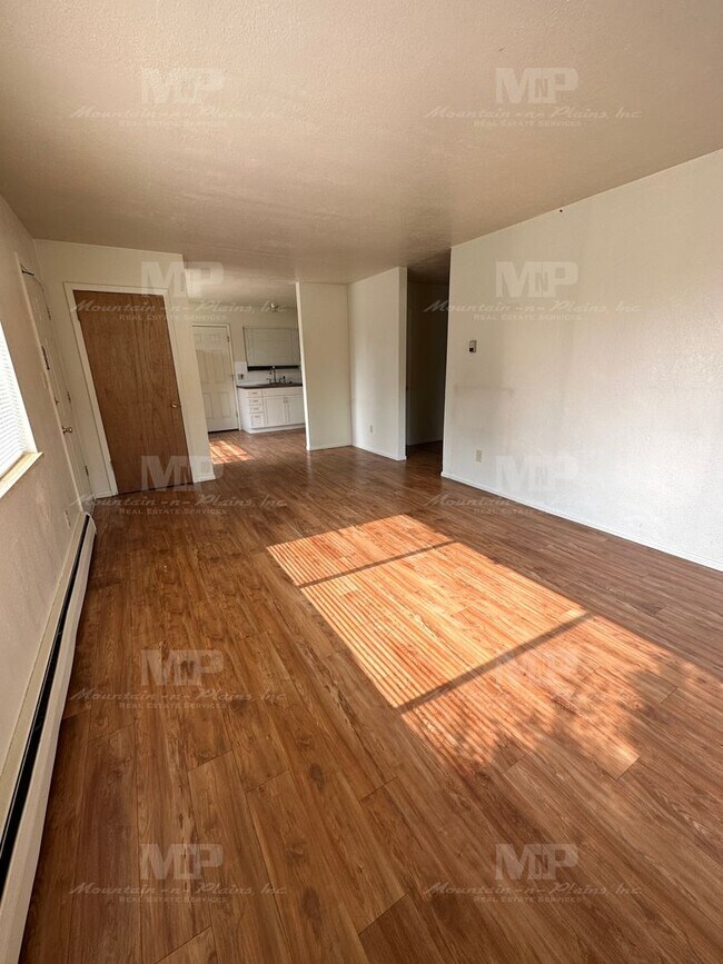 Photo - 1101 S Bryan Ave