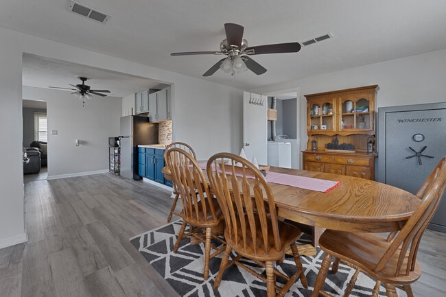 Photo - 504 High Ave