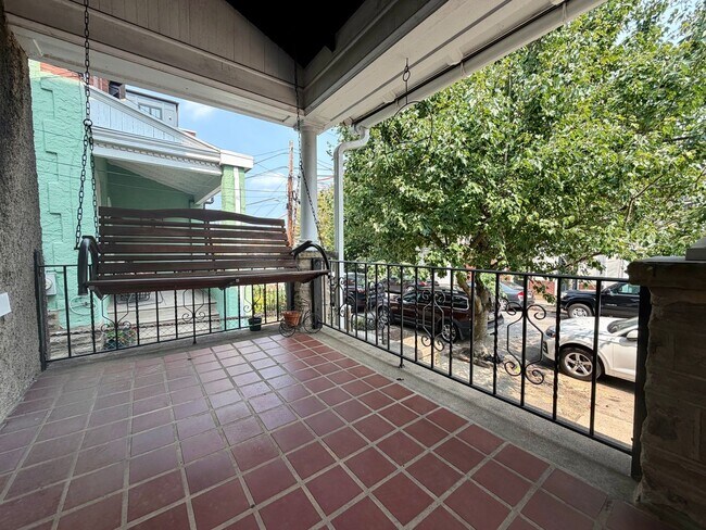Photo - 15 W Abington Ave