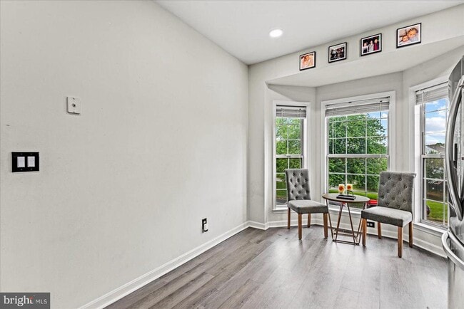 Photo - 506 Ben Neuis Pl