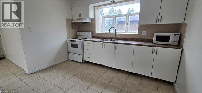 Photo - 23 Rutherford Dr Unité A