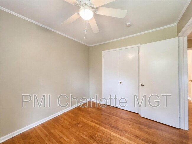 Photo - 1733 Academy St