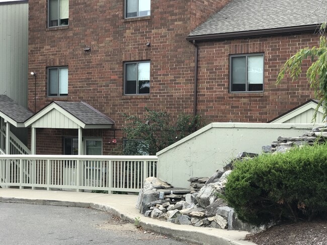 Building Photo - 92 Cedar St Unit #92