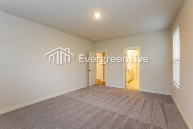 Photo - 856 Bur Oak Ct