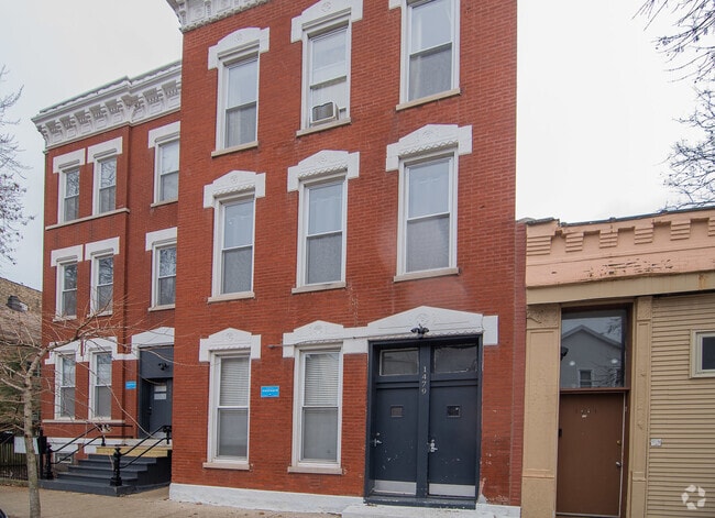 Building Photo - 1479 W Huron St Unit 1R Rental