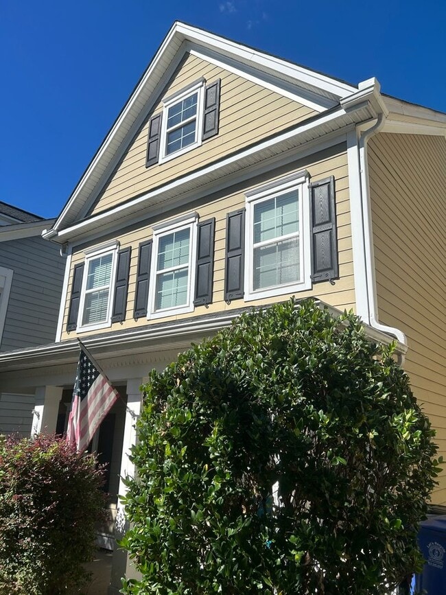 Photo - 26 Old Shandon Cir