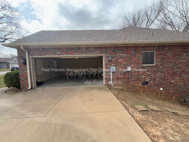 8763 Apple Glen