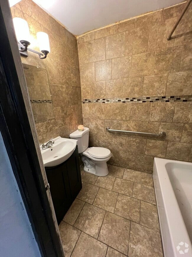 Building Photo - 399 E Cliveden St Unit B Rental