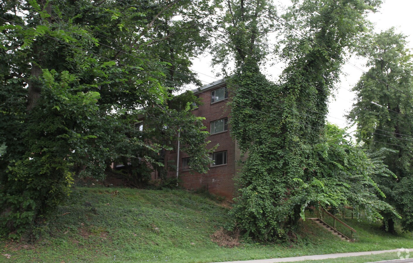 Photo - 1855 Good Hope Rd SE