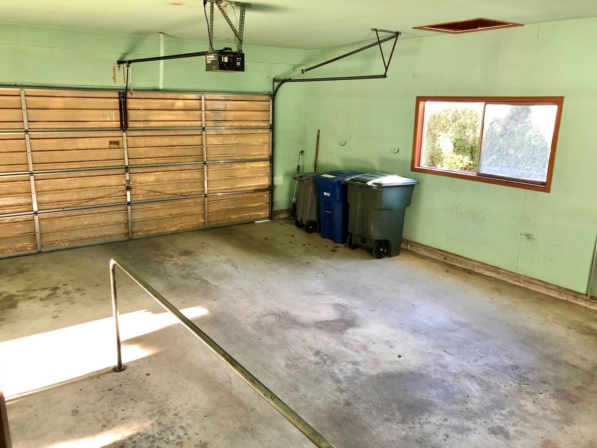 Rambler Style Home in the Heart of North B... - Rambler Style Home in the Heart of North B...