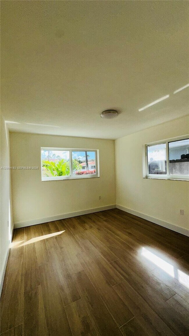 Photo - 4120 SW 69th Ave