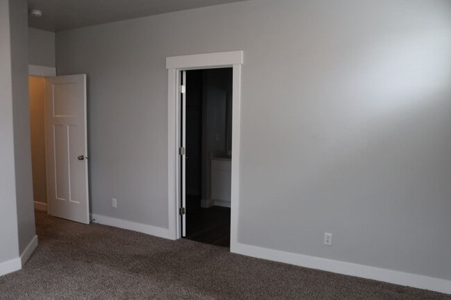 Photo - Beautiful Condo in Vineyard