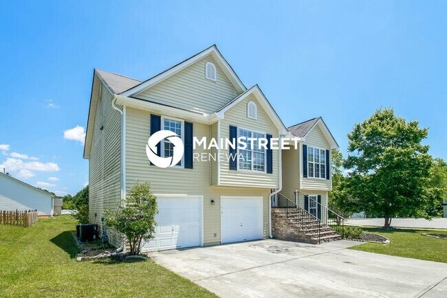 4 Bedroom Pet-Friendly Home in Fairburn, GA with Main Street Renewal
