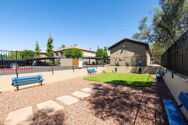 Photo - Sol District