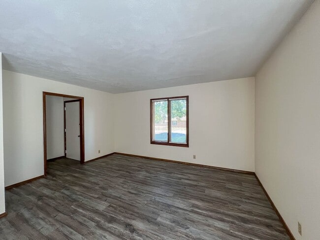 Photo - 2 Bedroom Duplex –Near Chesterfield Family Center and Park