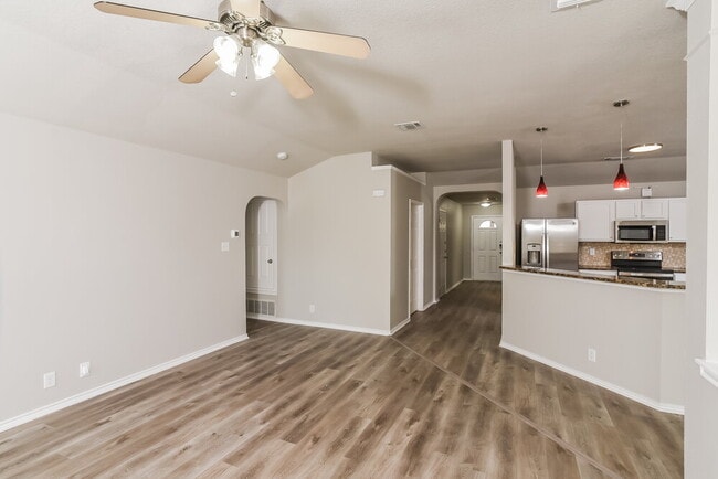 Photo - 2638 Montebello