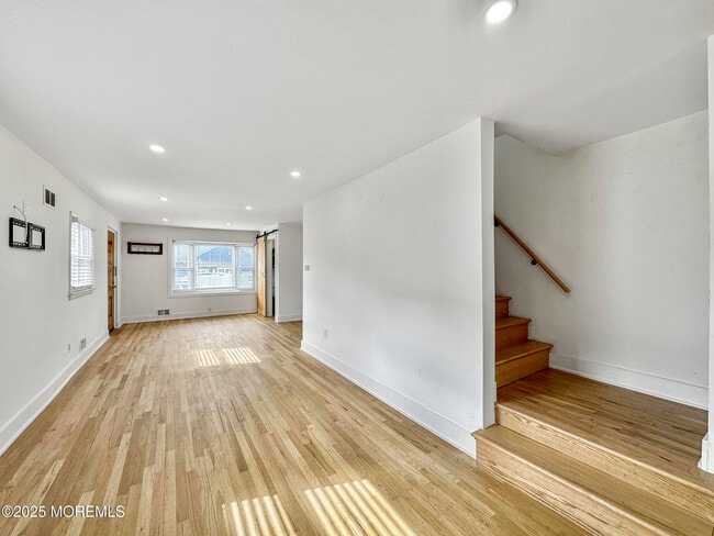 Photo - 543 Springdale Ave