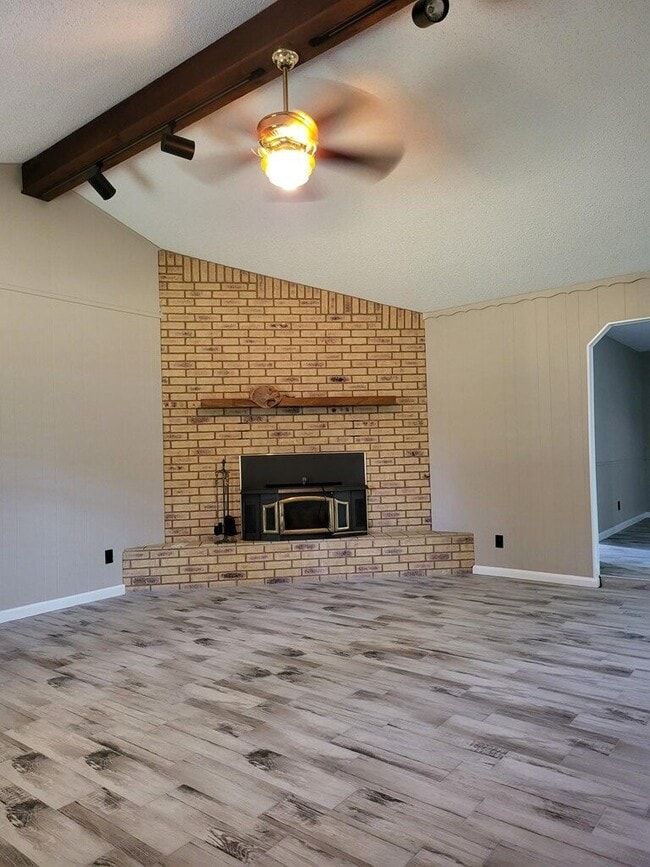 119 Wedgewood Ln