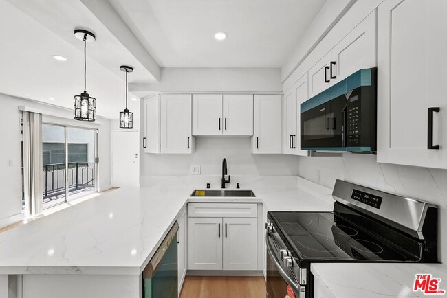 Photo - 1031 Laurel Ave Condo Unit 2