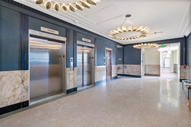 The Courthouse at Walthall Lofts