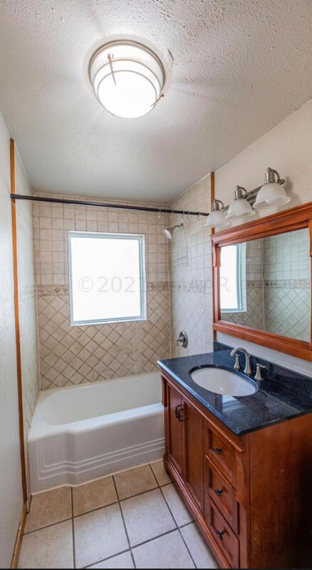 Photo - 1458 10th St N