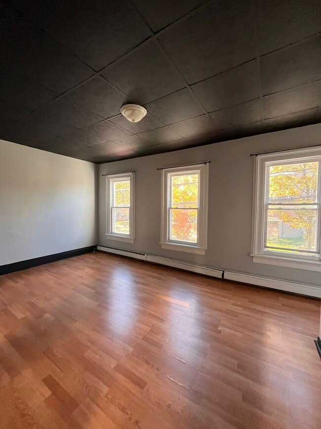 Photo - 112 Linden Ave Unit 2