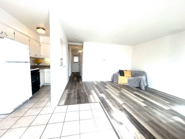 Building Photo - 1592 N La Fox St Rental