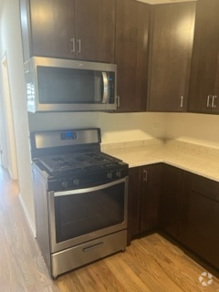 Building Photo - 1465 W Cortez St Rental