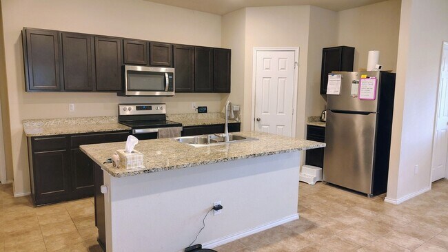 Photo - 9609 Falme Ln