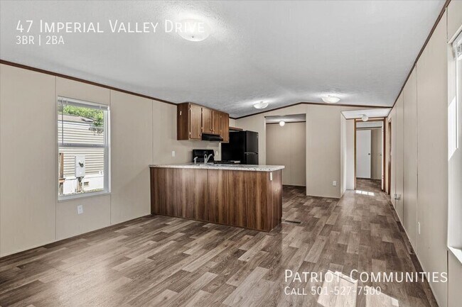 Photo - 47 Imperial Valley Dr