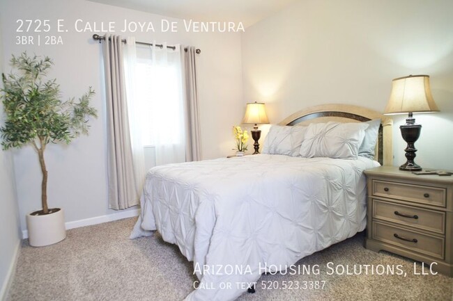Photo - 2725 East Calle Joya de Ventura
