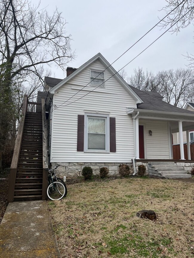 Building Photo - 1359 High St Unit B
