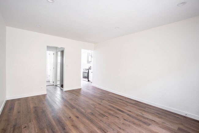 Photo - 937 N Orange Grove Ave