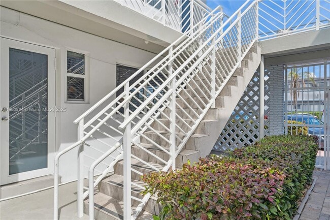 Photo - 7440 Byron Ave Unit 1B