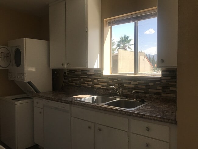 Photo - 4404 Plaza Vista Unidad 4404 Plaza Vista  D - Upstairs