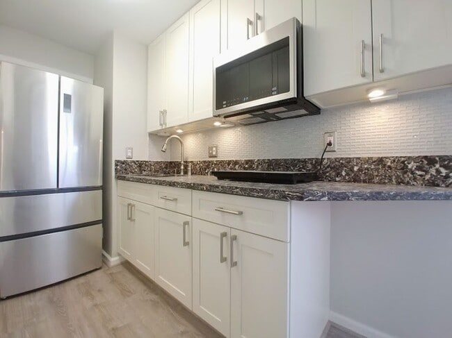 Photo - For Rent | Full Sized Studio, 1 Bathroom with City Views Unidad 521
