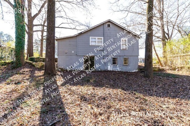 Photo - 4108 Main St