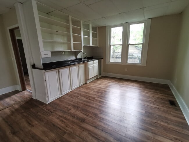 Photo - 1862 Seneca St Apartment Unit 1