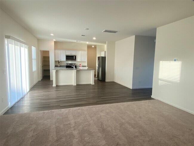 Photo - 3022 Spindletree Ln
