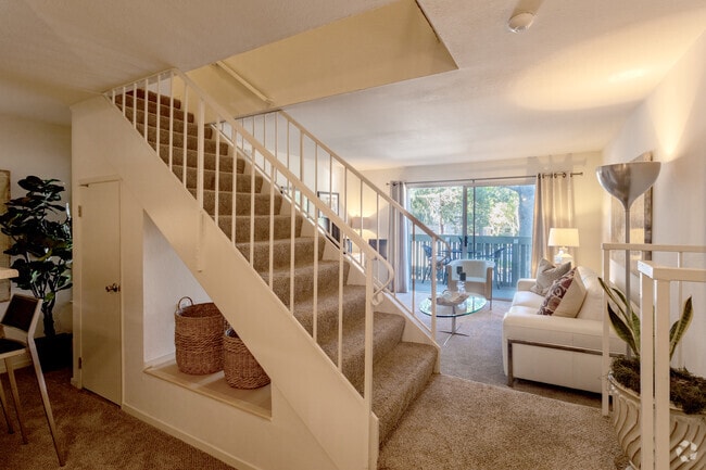 3BR, 2BA - Townhome - 1200SF - Stair